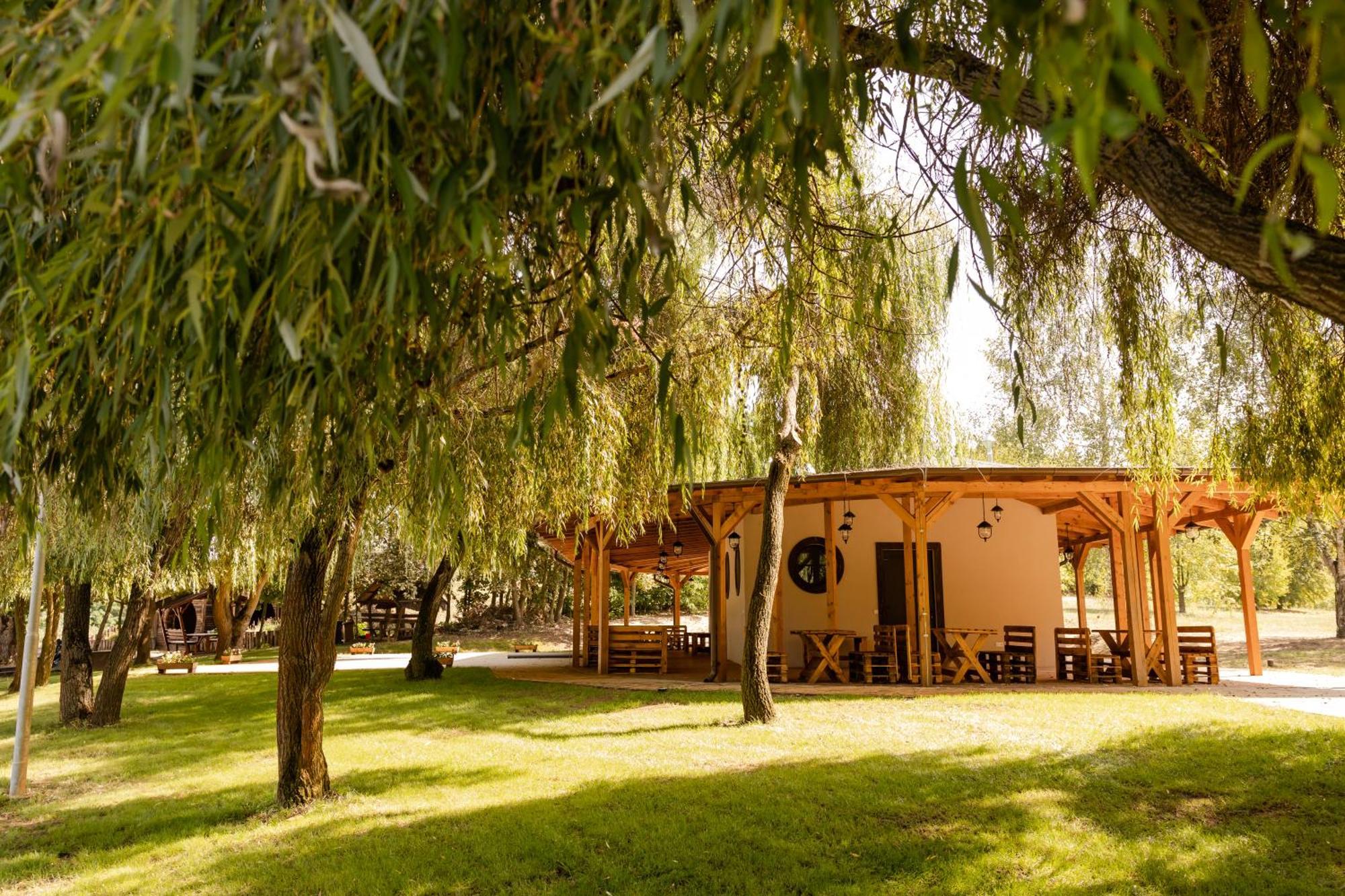 Bucka-Lak Apart otel Szabolcsveresmart Dış mekan fotoğraf
